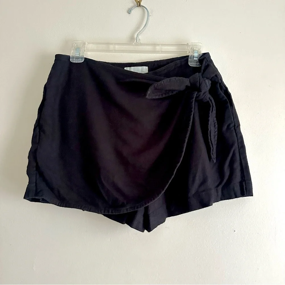 Anthropologie • Linen Blend‎ Wrap Skort in Black